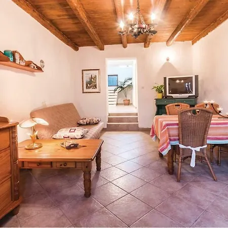 Dvori Apartamento *